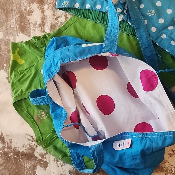 Pink Shorts, Tee, and Hand Bag. Size: S/M/OS - Picture 5 of 9